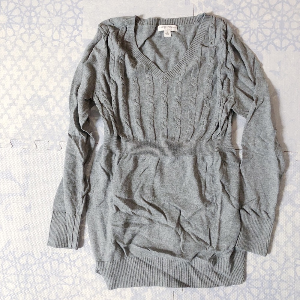 Liz Lange maternity cable knit sweater - medium